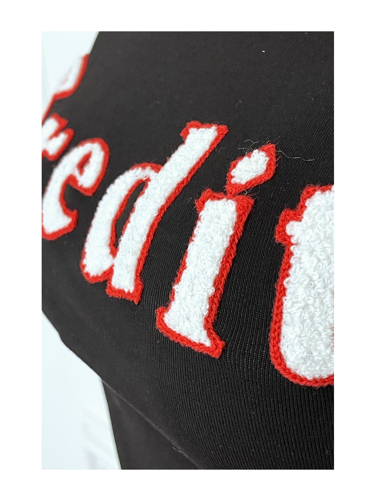 T-shirt noir avec écriture CREDIT en 3D - 2