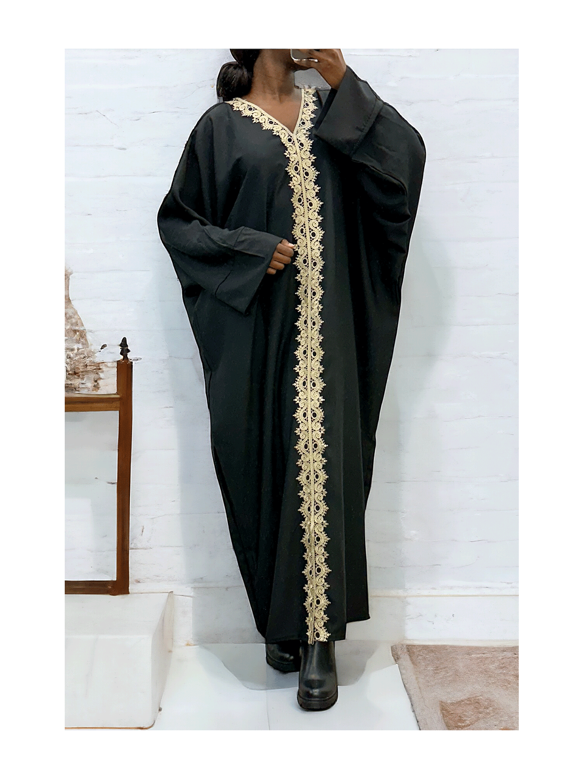 Abaya noire over size (36-52) avec sublime dentelle sur toute la longueur  - 3
