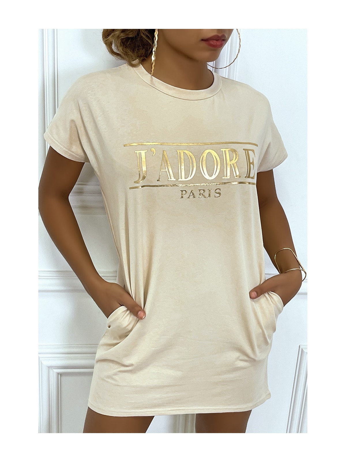 Robe T-shirt courte asymétrique beige avec écriture doré "J'adore" et poches - 5