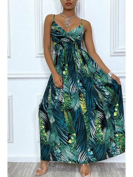 Robe longue à motif palmier verte. Magnifique robe d'été cintrée avec décolleté croisé - 1