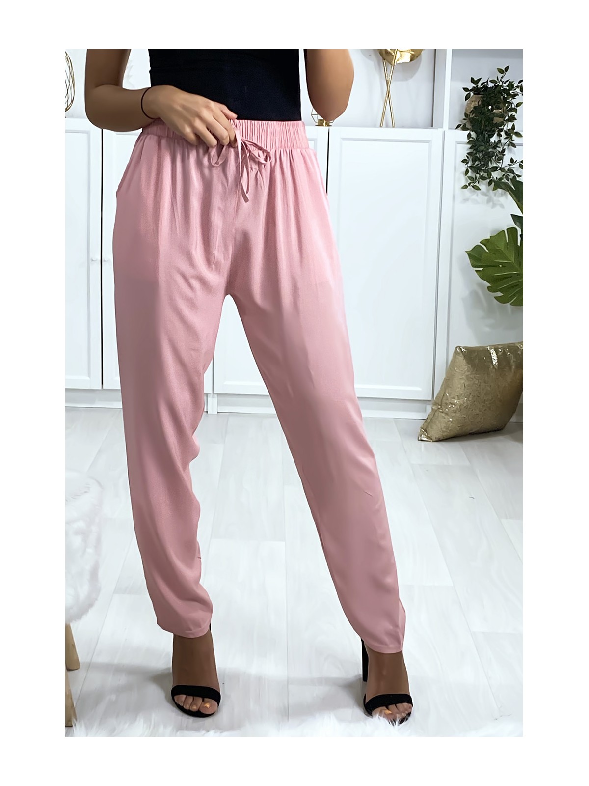 Pantalon rose en coton avec poches - 1