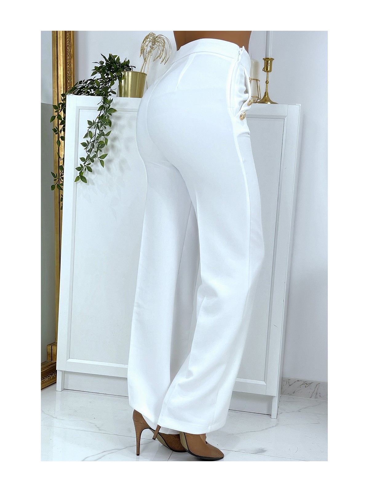 Pantalon palazzo blanc boutonné avec poches - 4