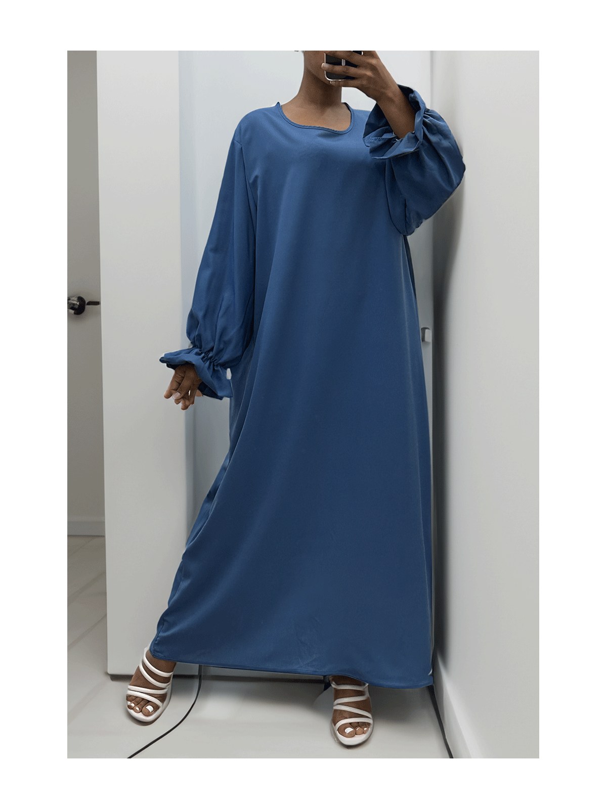 Longue abaya bleu froncé aux manches - 3