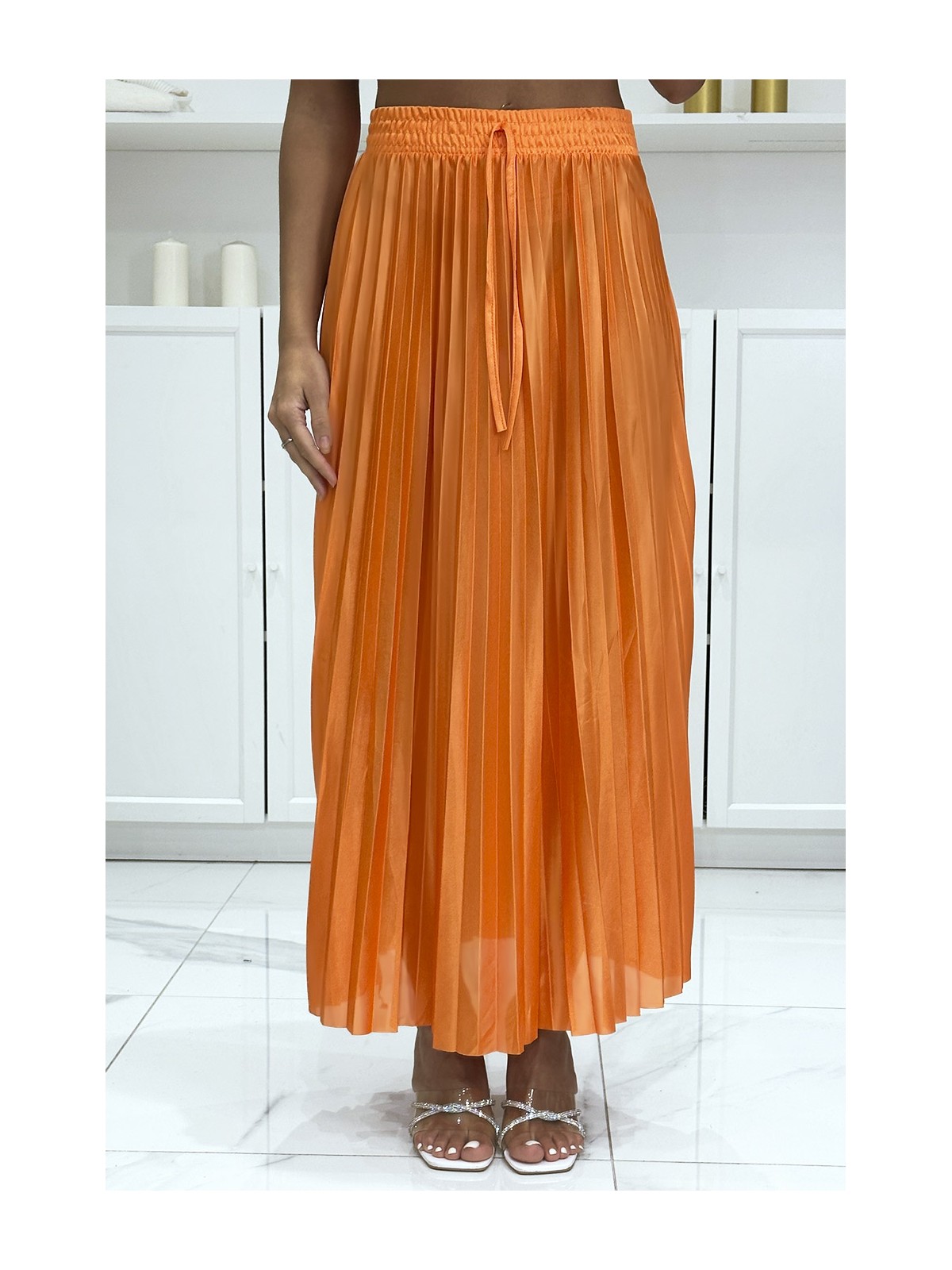 Longue jupe plissé satiné orange très chic - 3