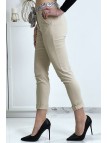 Pantalon strech beige avec poches froufrou et ceinture - 6