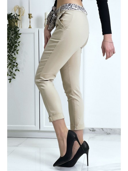 Pantalon strech beige avec poches froufrou et ceinture - 7