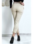 Pantalon strech beige avec poches froufrou et ceinture - 8