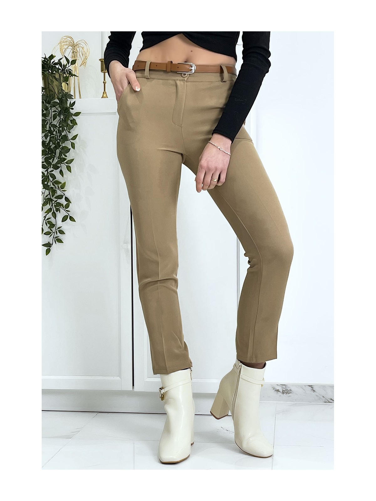 Pantalon working girl camel avec poches et ceinture - 2