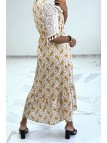 Longue robe beige avec dentelle et motif - 3